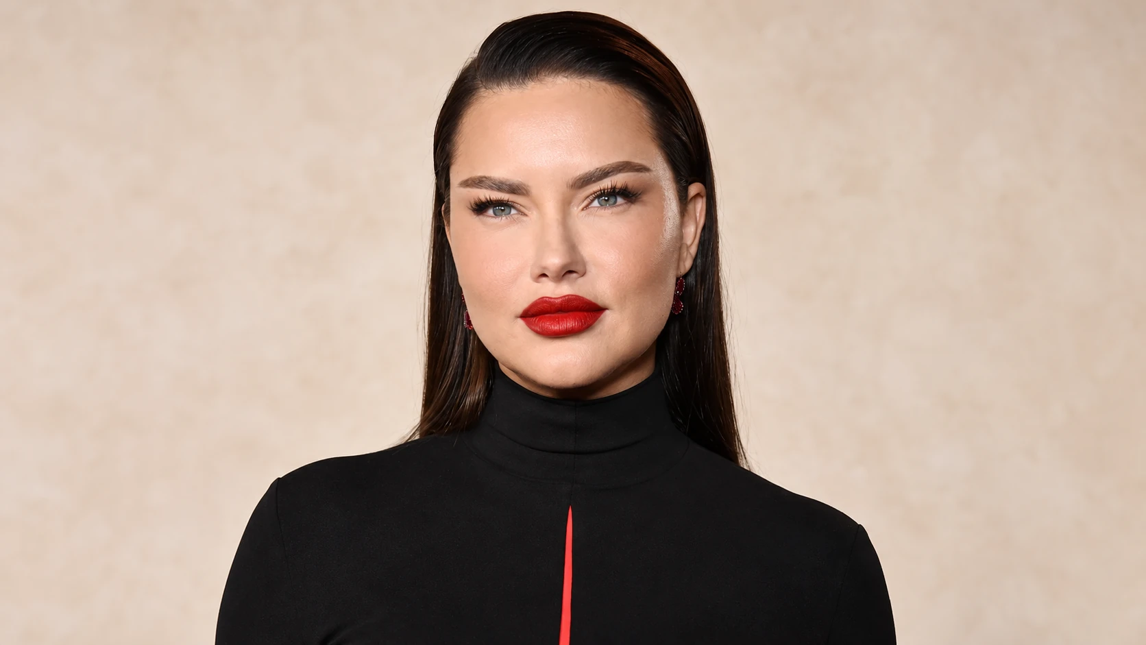 Who is Adriana Lima? - adriana lima phuket