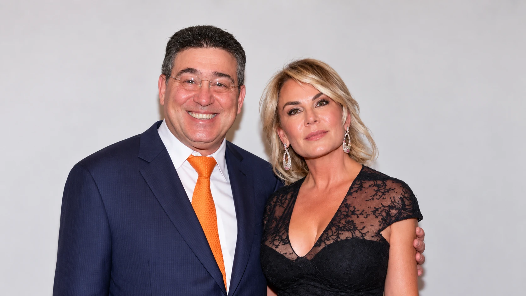 Who Is Anna Ezratti? - itzhak ezratti wife